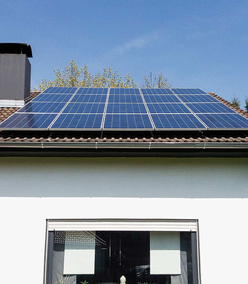 Erfolgreich angebrachte Photovoltaik-Anlage von der Zimmerei Kaupp